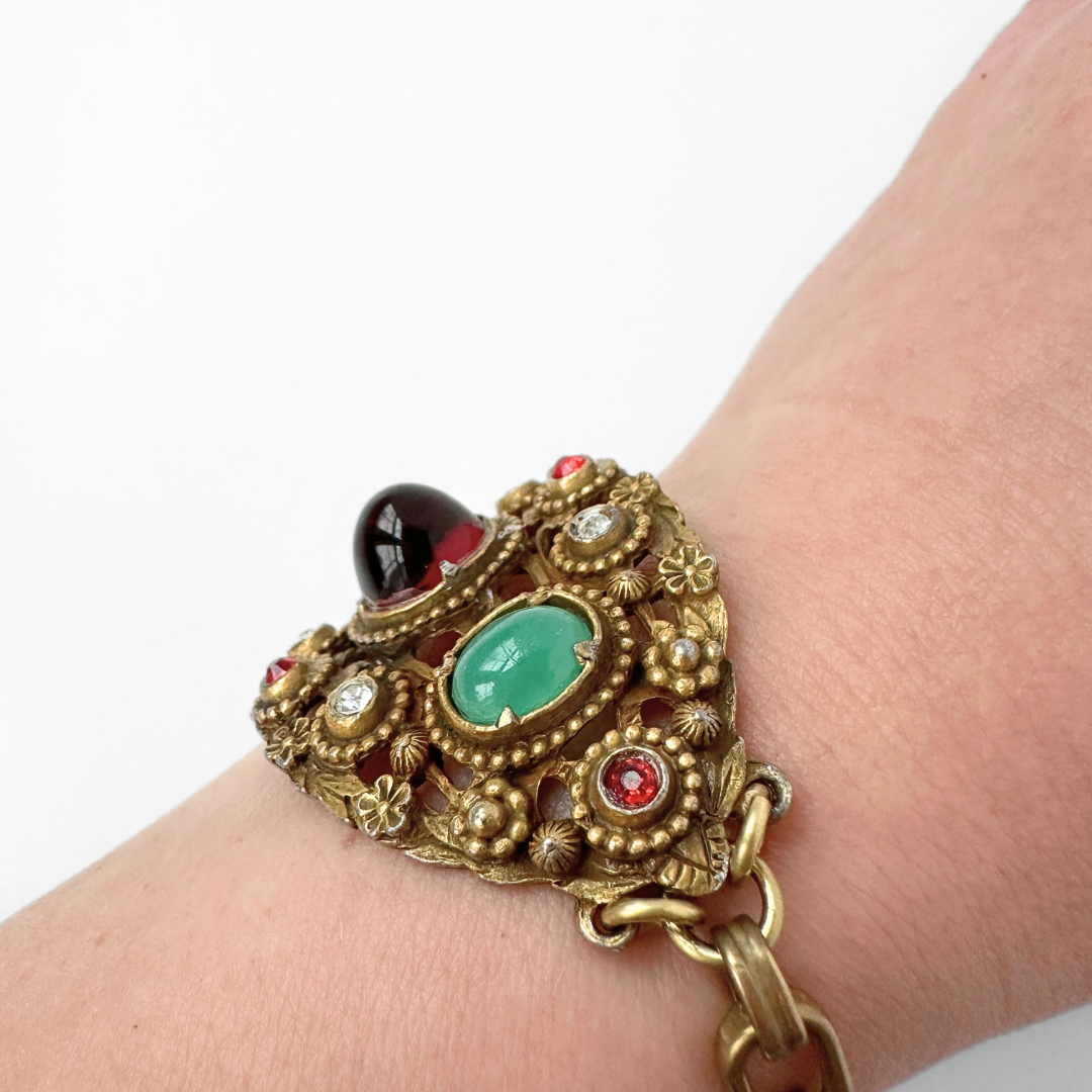 Lulu’s Petals - Wholesale Charm/Dangle Bracelet - Antique ornate bracelet with red and jade green stones2