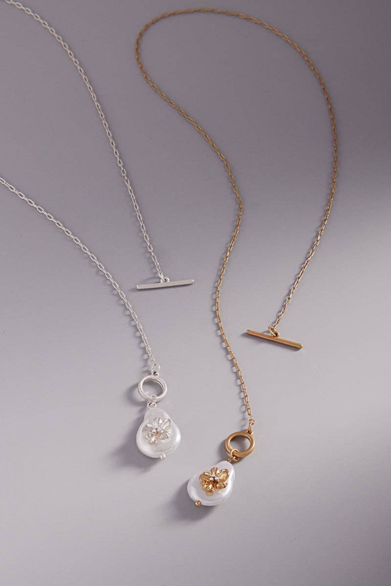 Designature New York - Venta al por mayor Collares con colgantes/abalorios - Collar corto de perlas orgánicas de verano con flor3