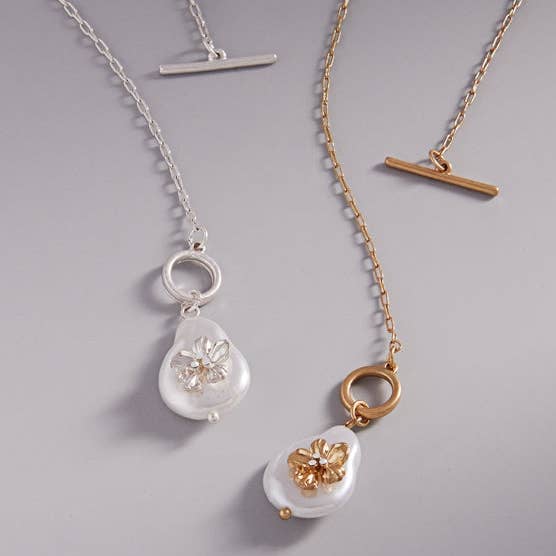 Designature New York - Wholesale Pendant/Charm Necklace - Summer Organic Pearl With Flower Short Nekclace2