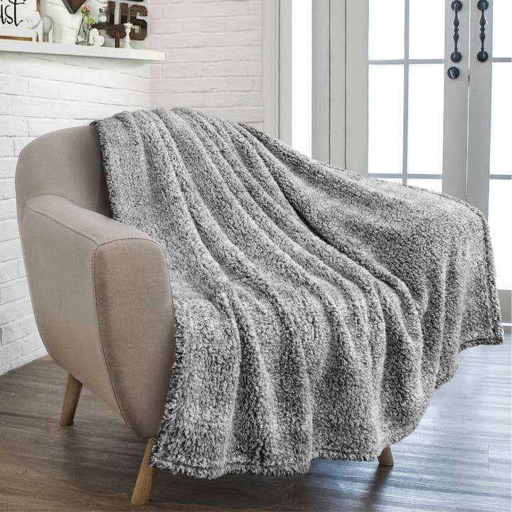 Pavilia - Wholesale Throw Blanket - Plush Shaggy Sherpa Blanket5