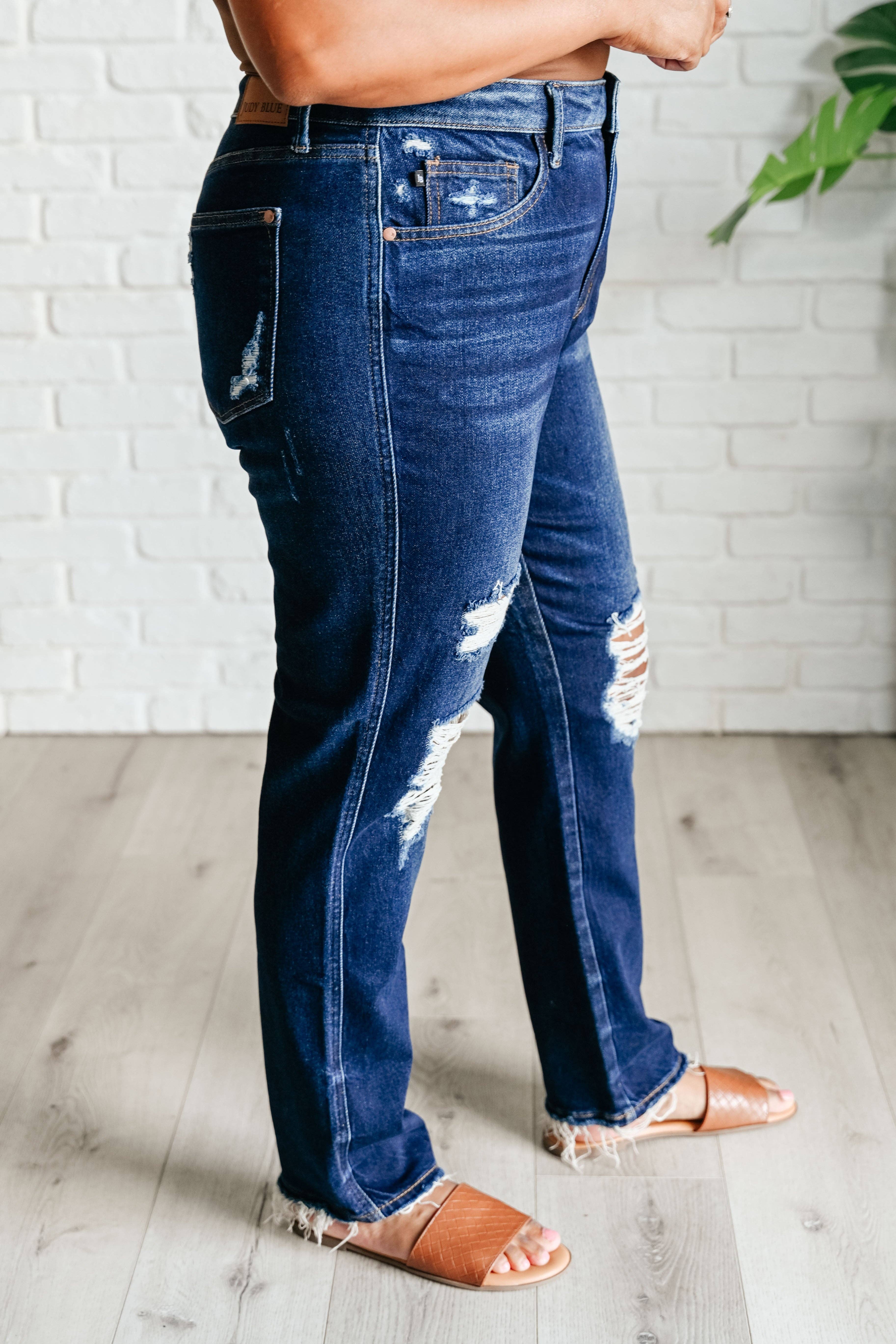 Avenue Wholesale - Vendita all'ingrosso Jeans - Donna - Jeans dritti Judy Blue High Rise Rigid Magic con effetto invecchiato4