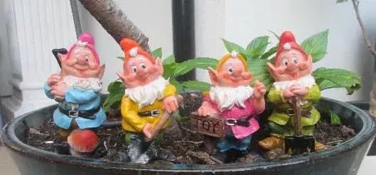 ABitQuackers – wholesale Decorative figurine – Working Gnomes0