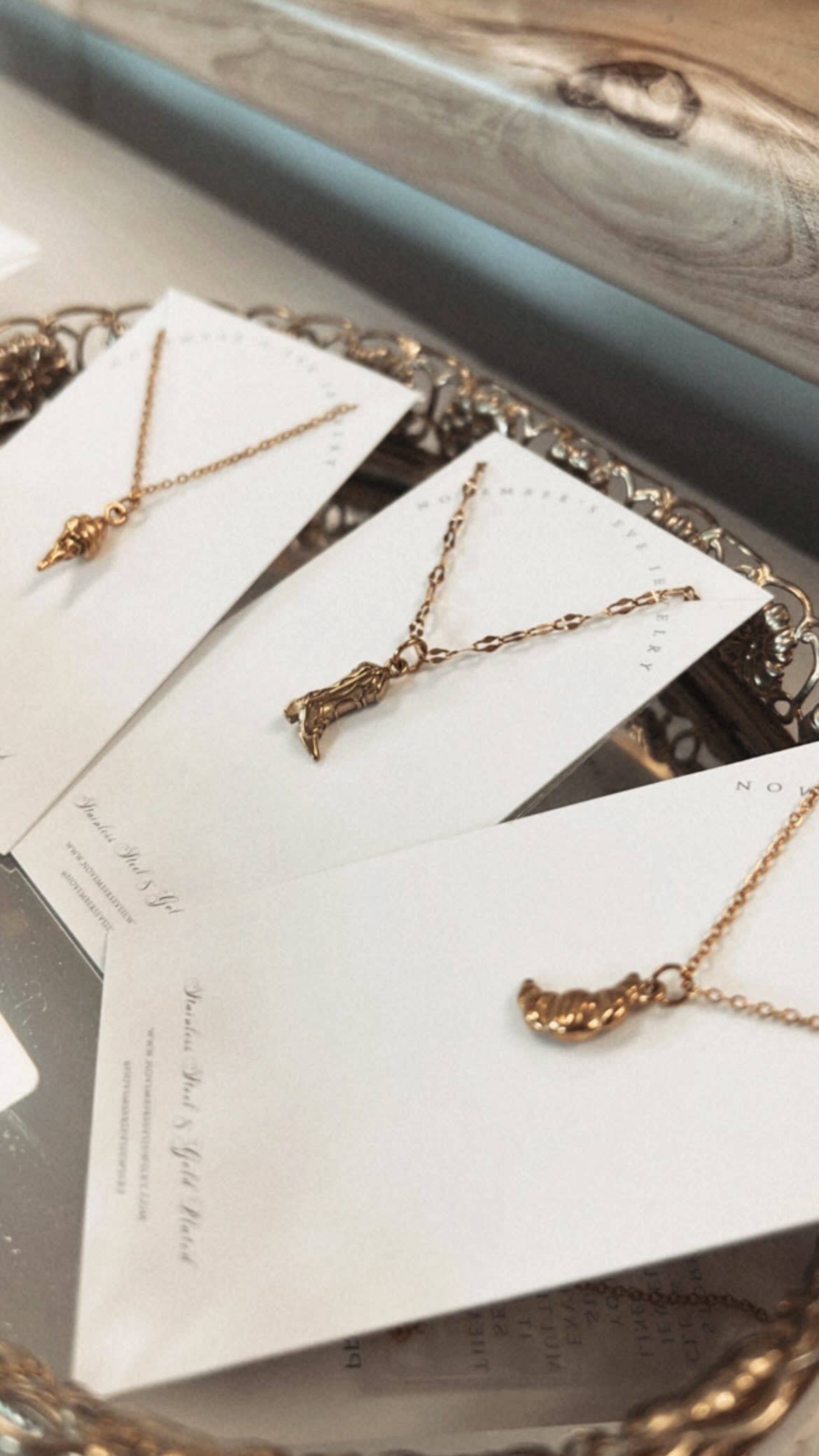 November’s Eve Jewelry - Venta al por mayor Collares con colgantes/abalorios - Collares de Novedad0