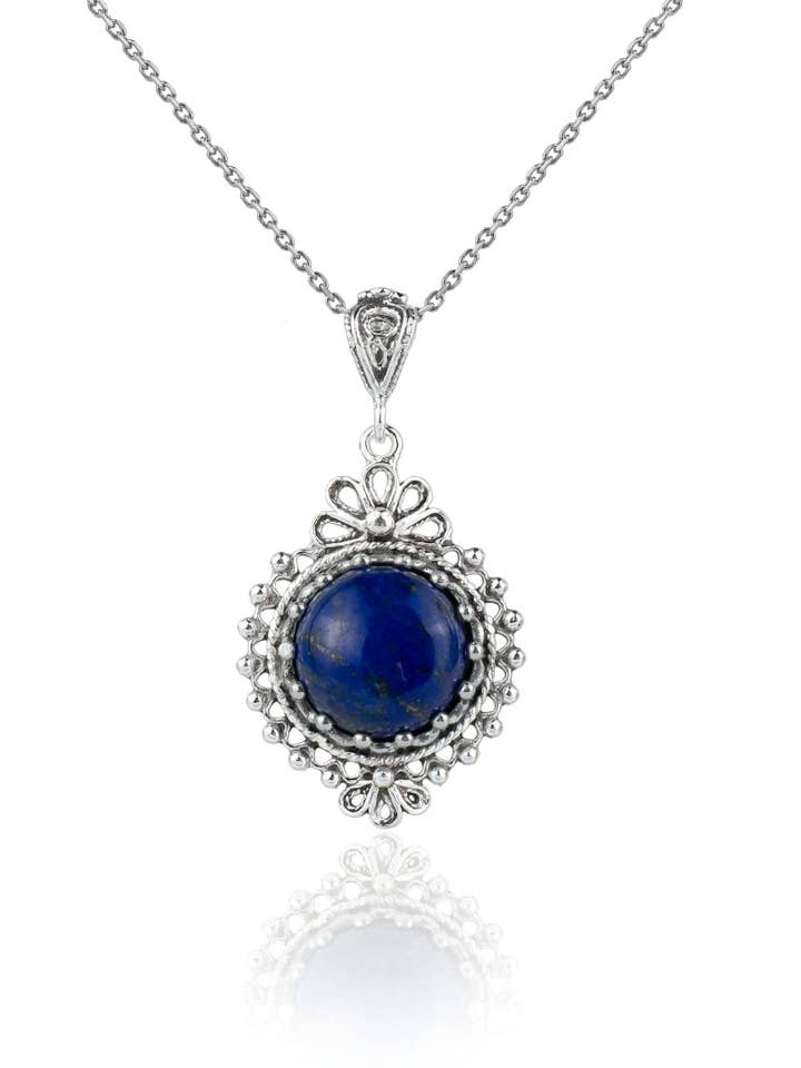 Collier à pendentif boho en argent sterling avec pierres précieuses en filigrane et lapis-lazuli pour femme pour la vente par Filigranist Jewelry
