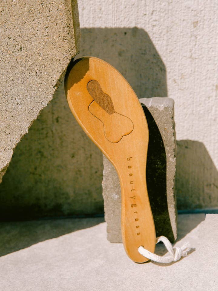 SacredLady Dry Brush for wholesale by BeautyGrass