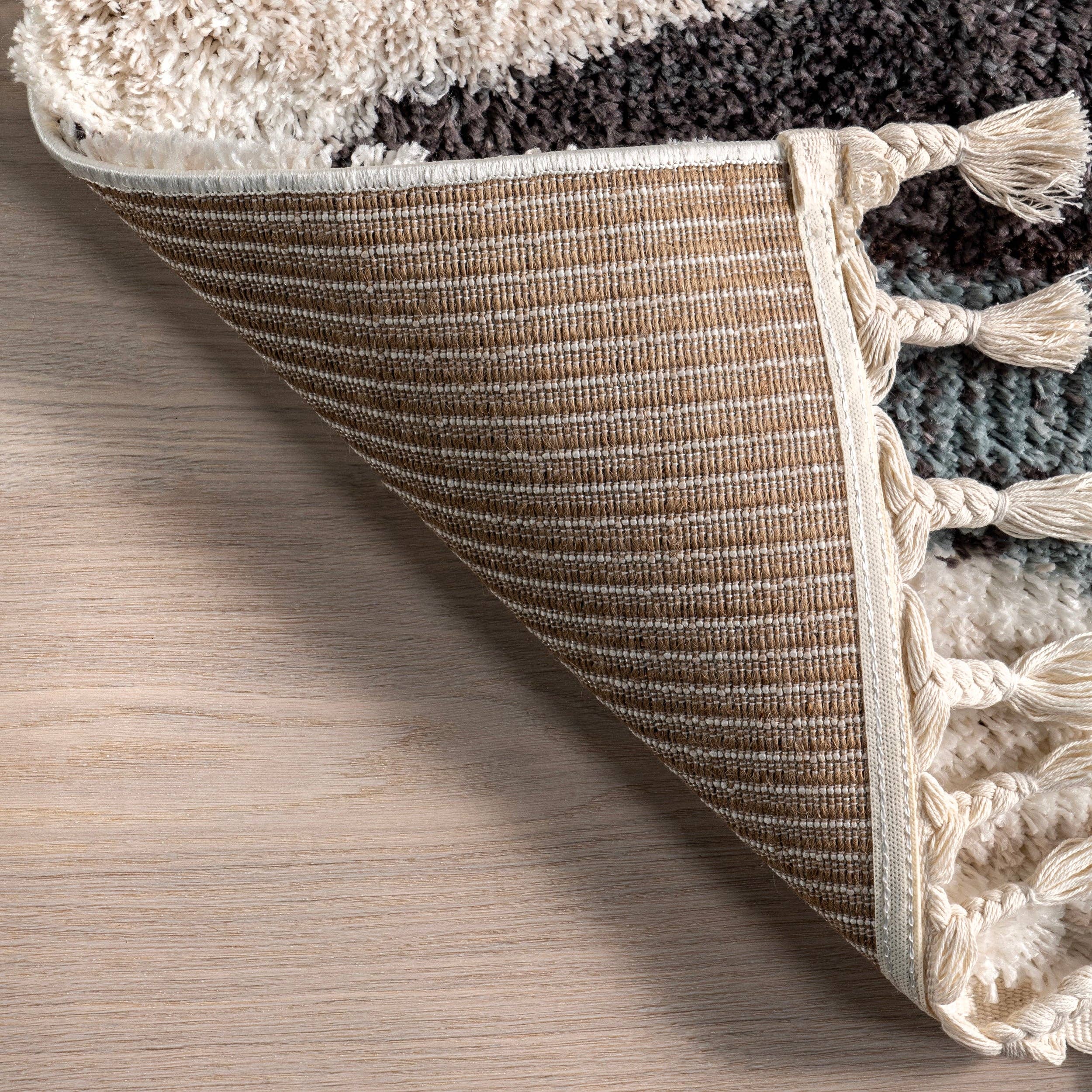 Rust Kali Shaggy Diamond Tassel Area Rug for wholesale on Faire21