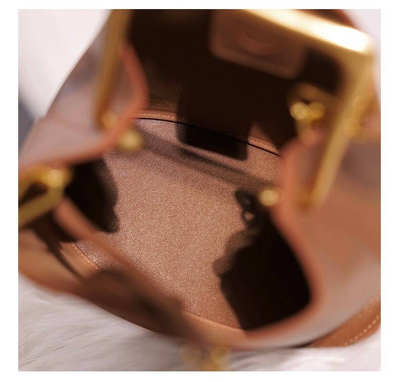 Sook Stainable – wholesale Top handle bag – women's – Geometric Artistic Design Metal Handle Leather Bag20