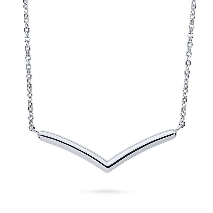 BERRICLE - Venta al por mayor Collares con colgantes/abalorios - Collar BERRICLE con colgante en forma de V en forma de espoleta de plata de ley