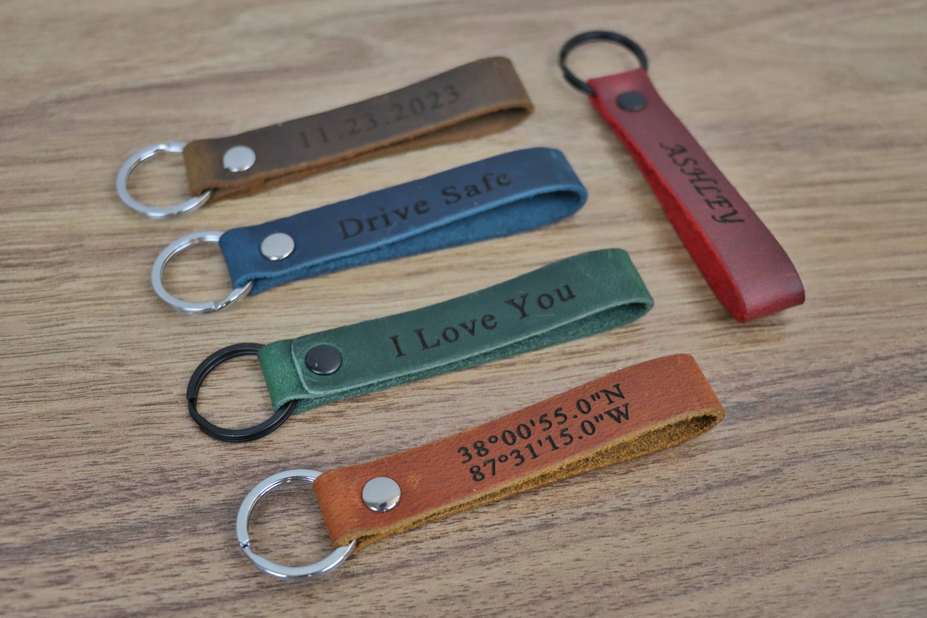 TAMEDUS – wholesale Keychain – Unisex – SLIM LEATHER KEYCHAIN5