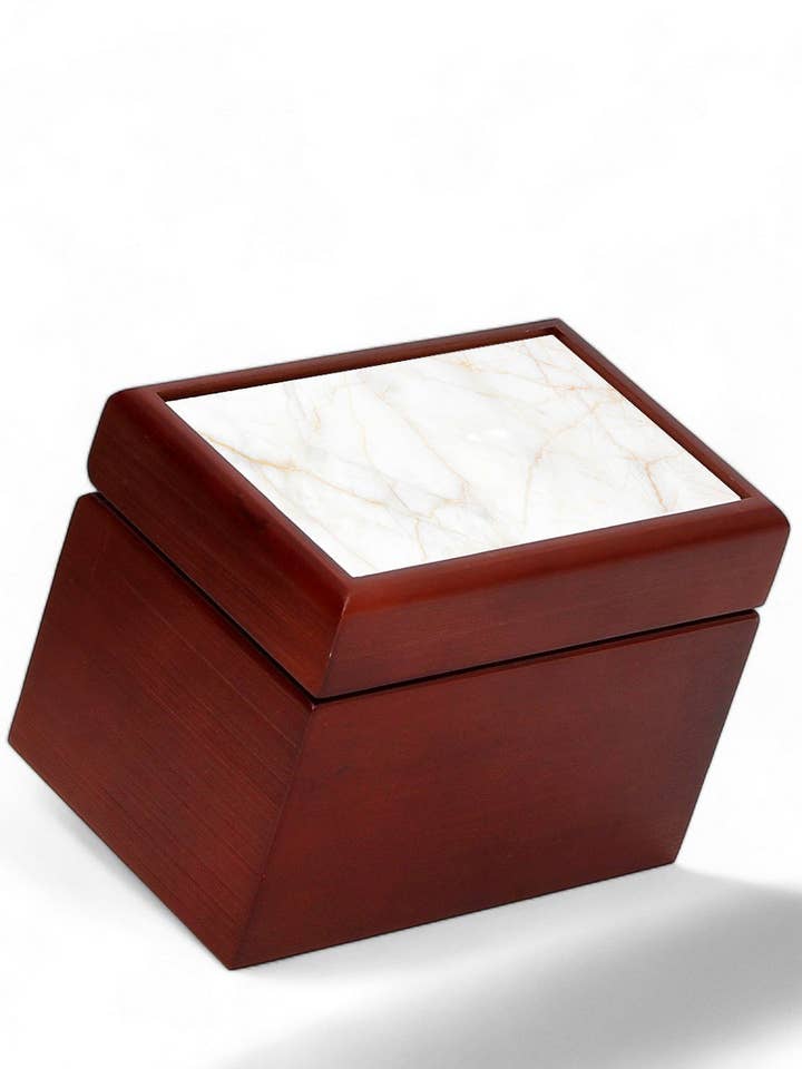 HOLZKISTE: Gefütterte Teebeutel, Holzkiste mit bedrucktem Fliesendeckel — Opera „Gold+White Carrara Marble“ für den Großhandel von SublimArt