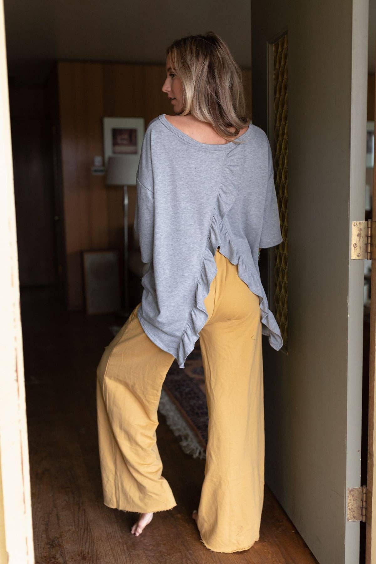 Three Bird Nest - Wholesale Tunic - Women's - Must Have High Low Tee - Heather Gray6