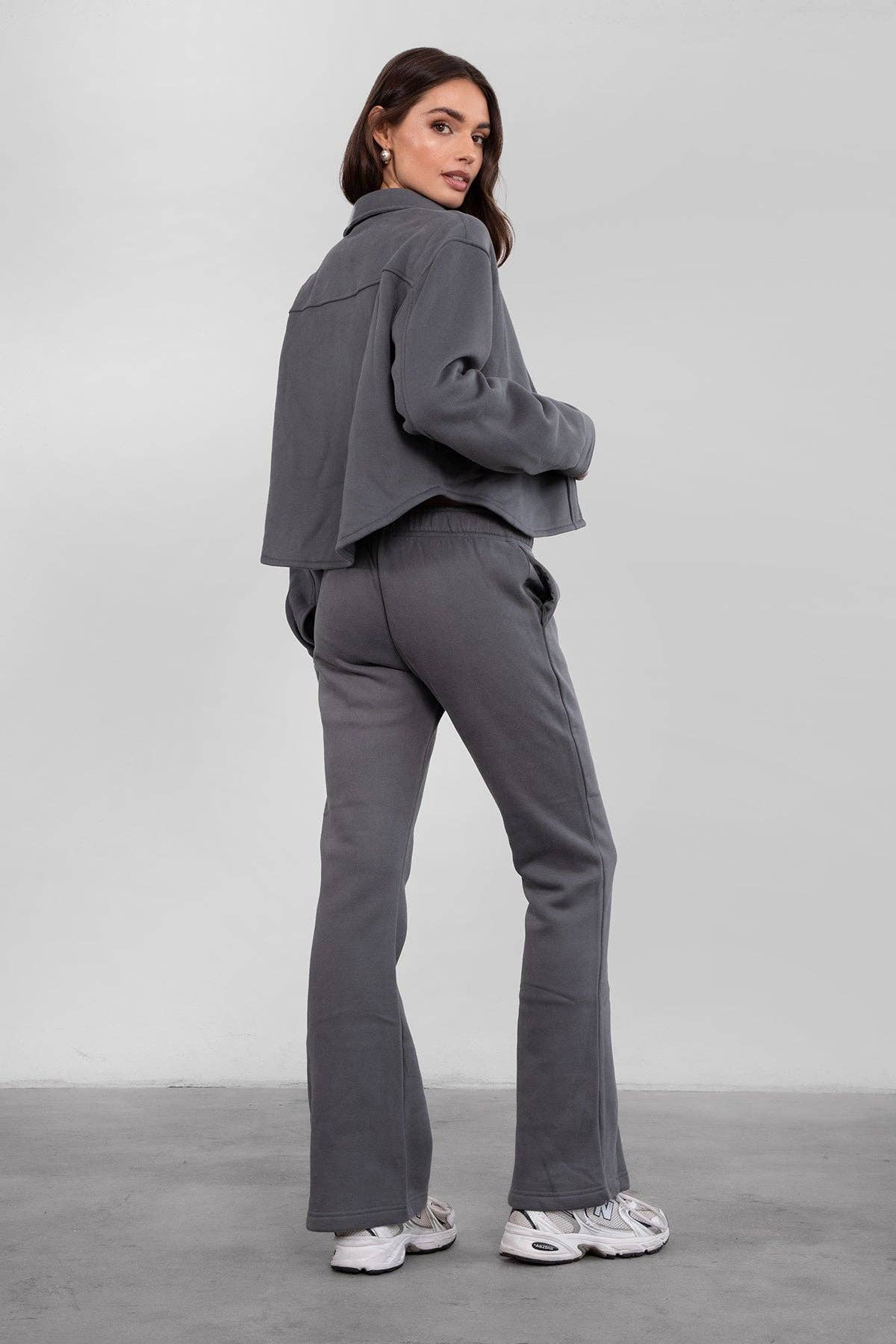 TICTOC - Wholesale Shirt Jacket/Shacket - Women's - JENNIE  Plush Fleece Lounge Cropped Button Shirt Shacket23