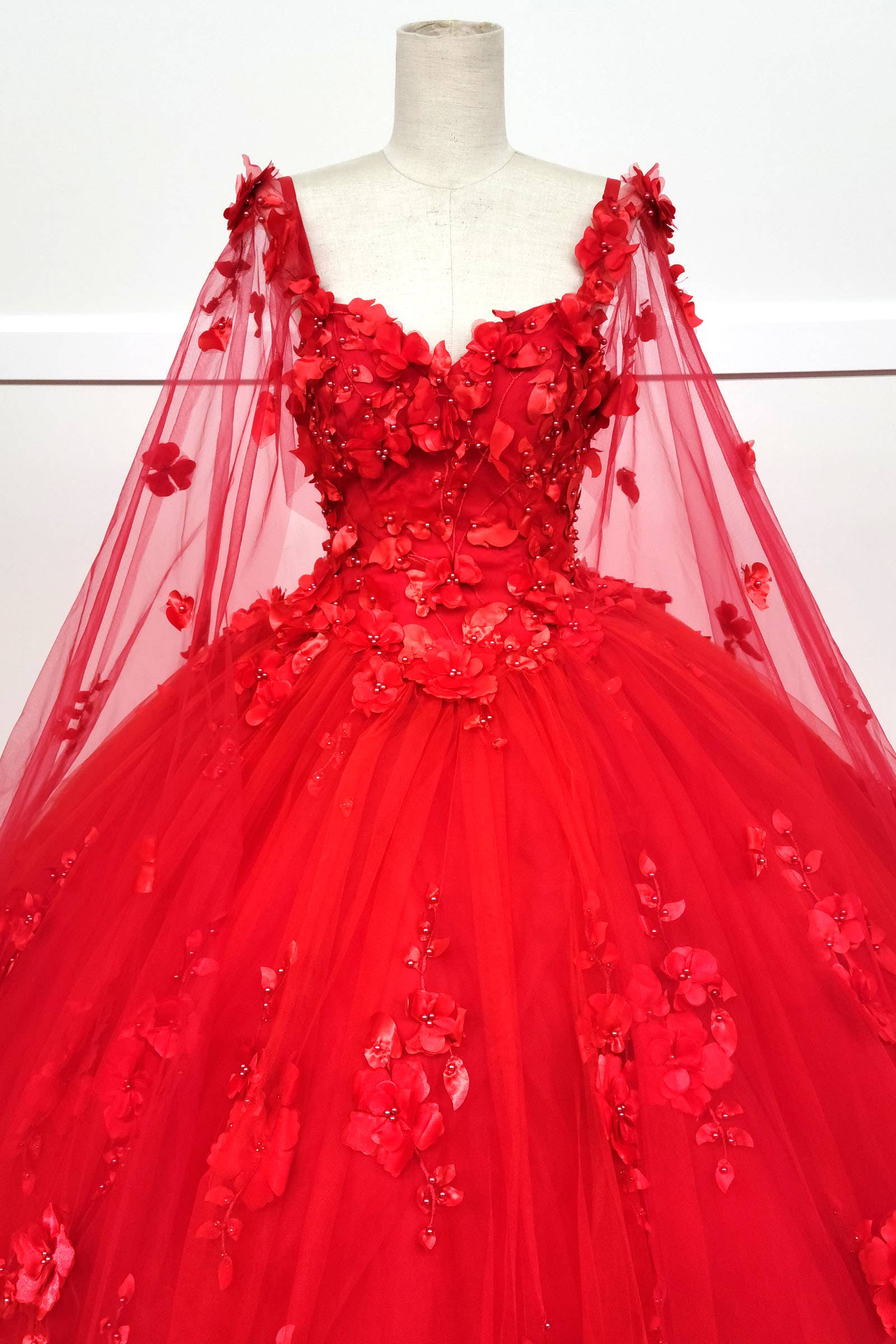 Chicas – Vestido comprido - Mulher por atacado – Vestido de Quinceanera com Flores e Capa com Abertura CHF301823