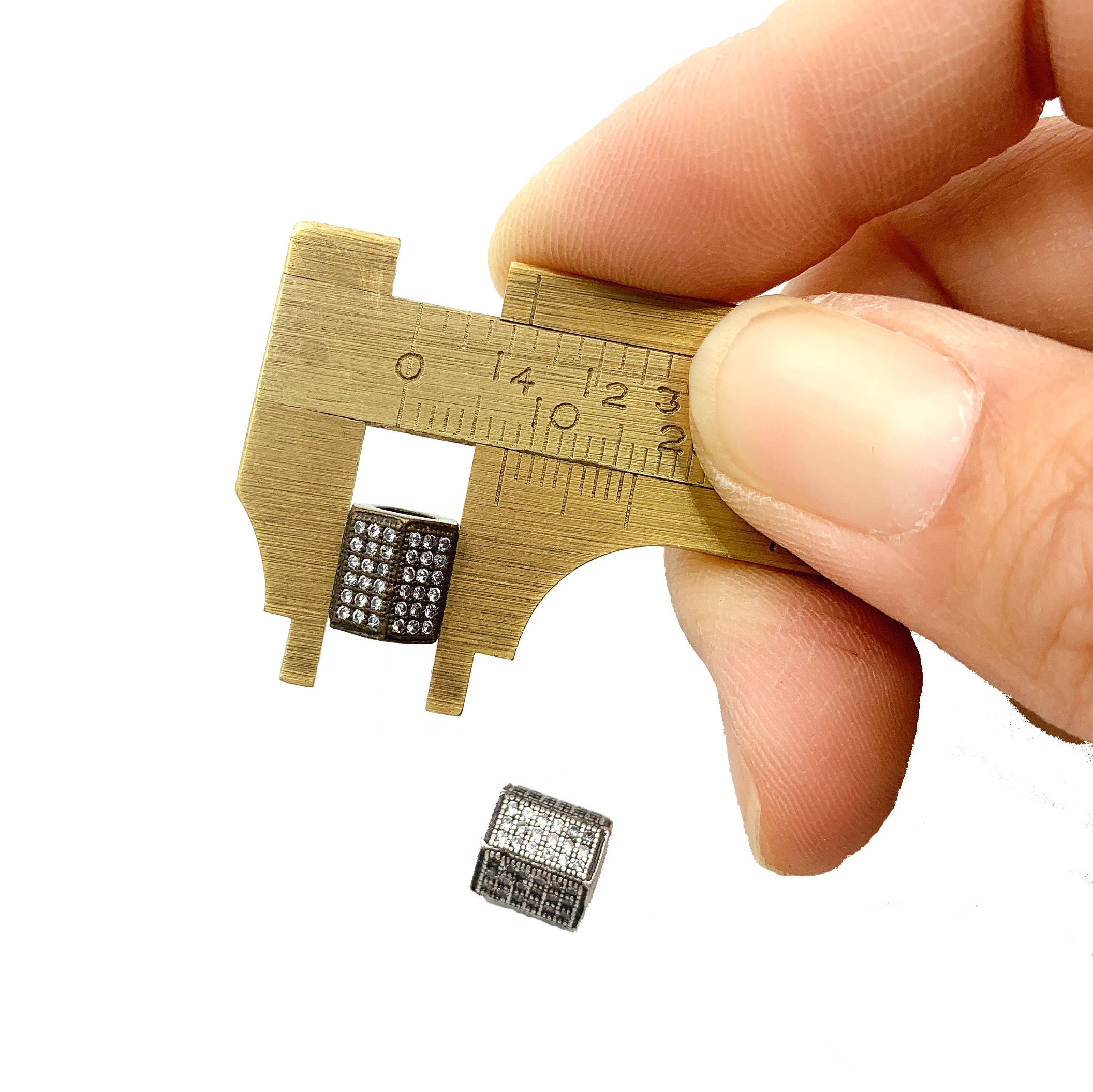 findings4uGem - Wholesale Knutselbenodigdheden - Antieke cilinderkralen, buiskralen voor doe-het-zelf sieraden maken, BD0412