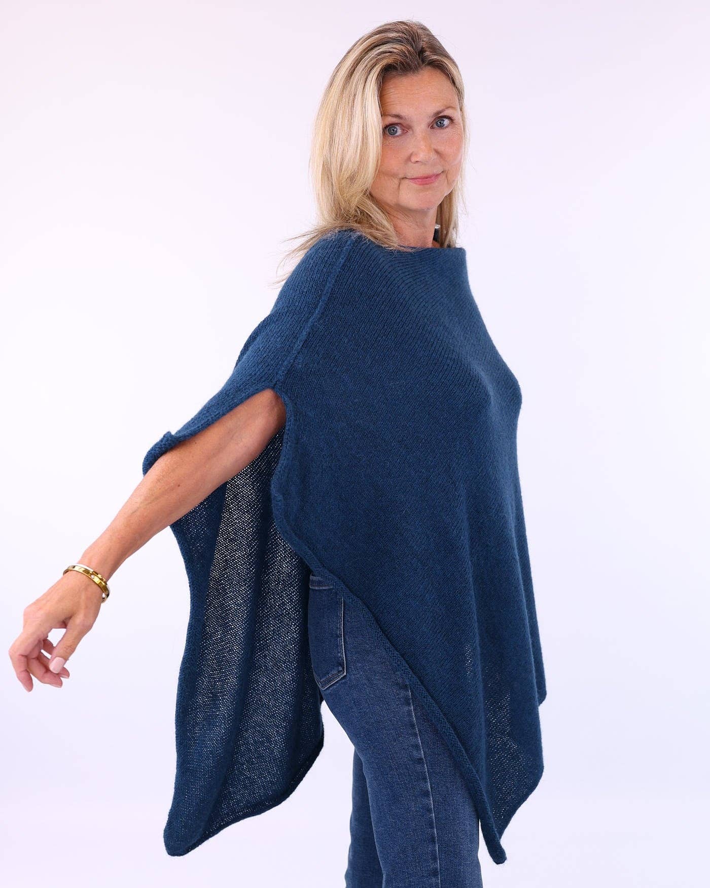 Cadenza Italy Ltd - Wholesale Poncho - Women's - Alpaca Blend Poncho10