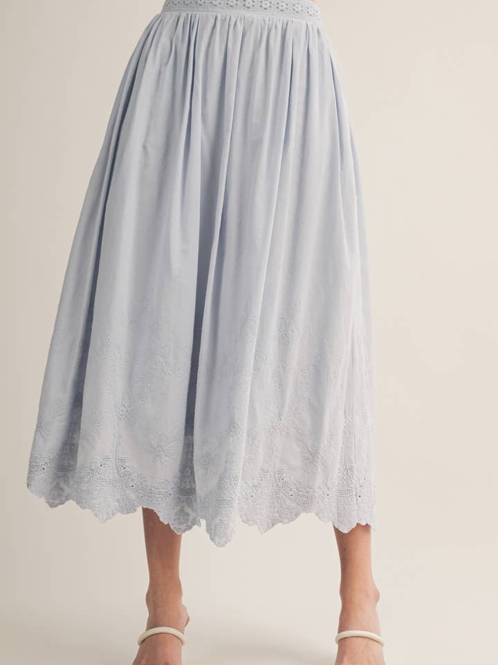 JUPE AVEC DÉTAIL BRODERIE pour la vente par Mustard Seed