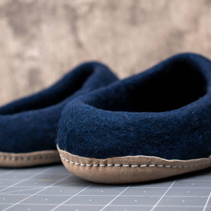 Reefelt - Wholesale Slippers – Unisex - Wool Felt Slippers - Unisex Adult Slippers with Leather Sole18
