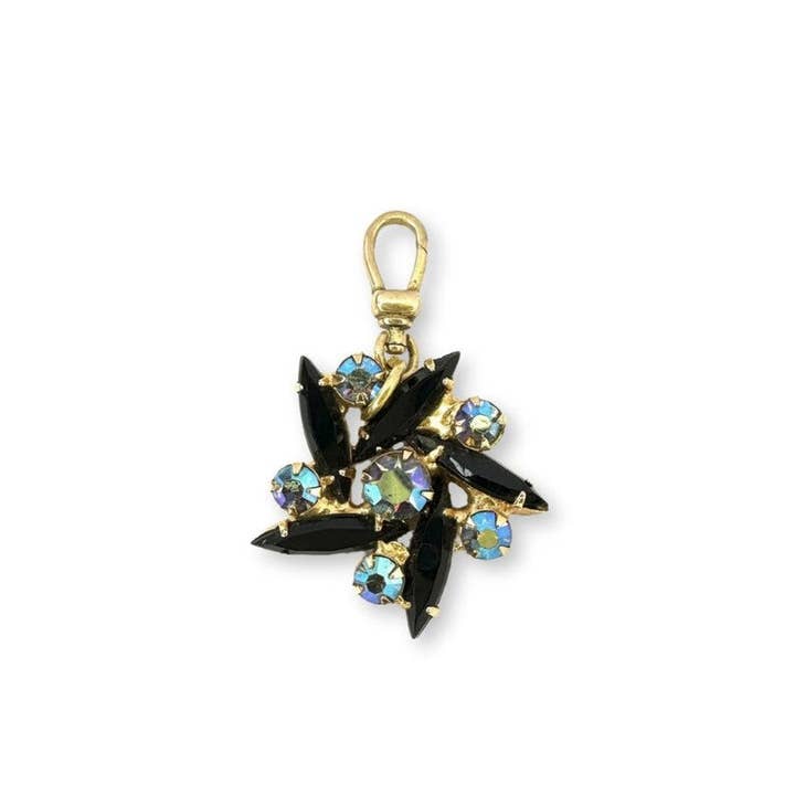 Encanto vintage preto e iridescente com fecho giratório de latão bruto por atacado de Lulu’s Petals