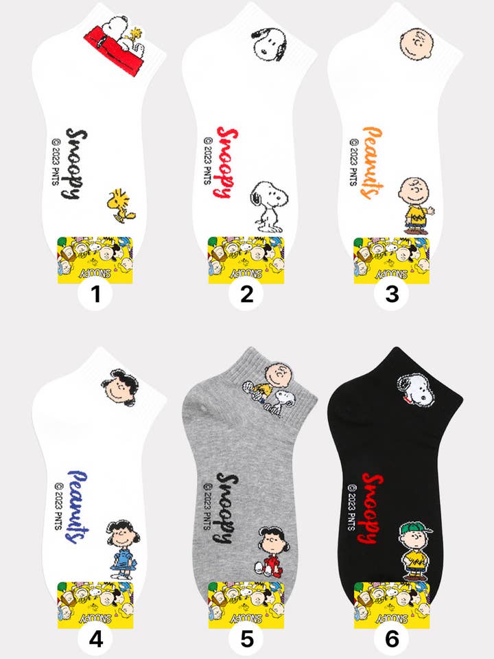 La collection de chaussettes sous licence Peanuts Snoopy pour femmes pour la vente par Kpopsocks
