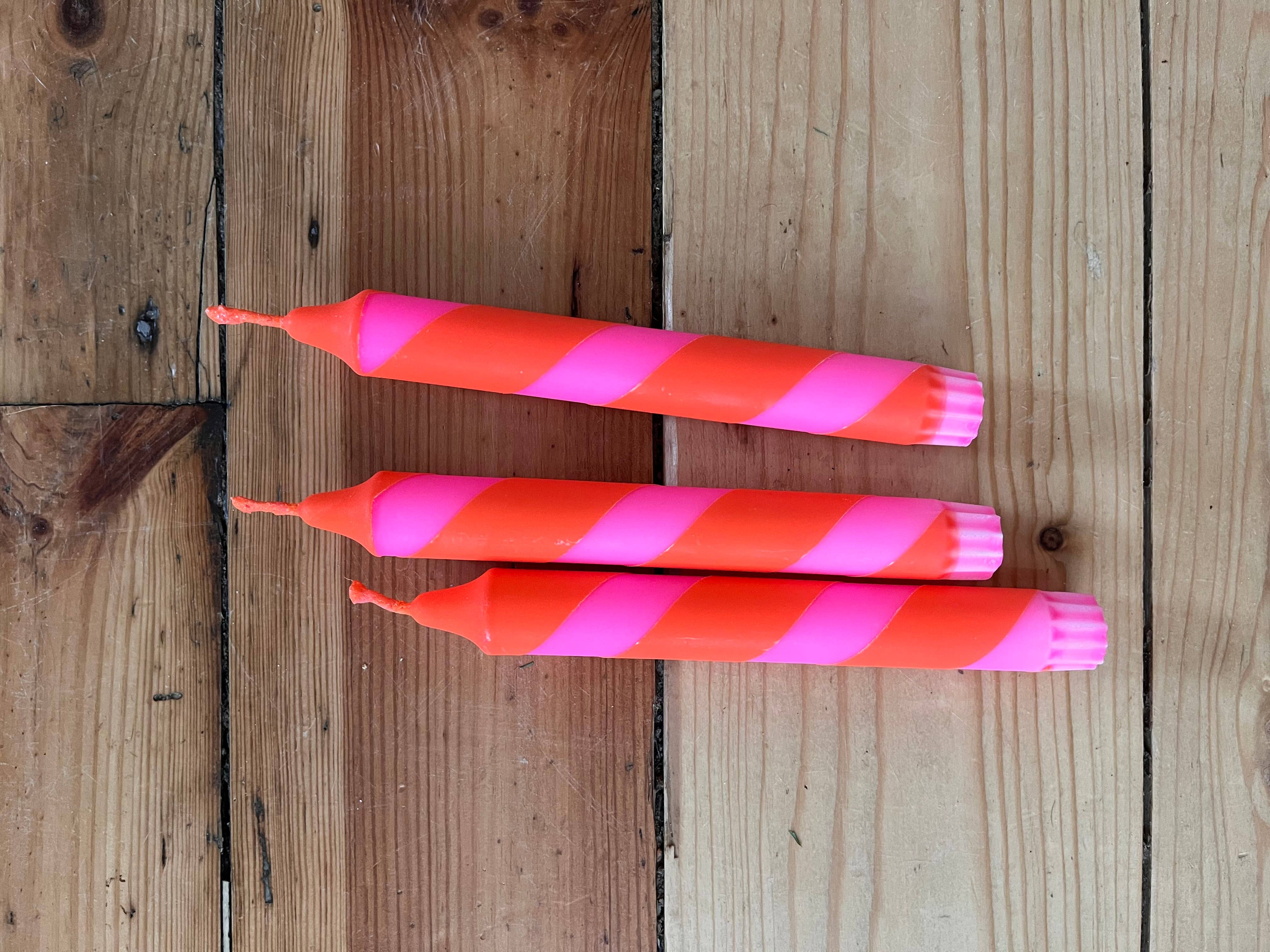 True North Chandlers - Candles – wholesale Tapered candle/candlestick – Neon Pink and Orange Halter Skelter candle1