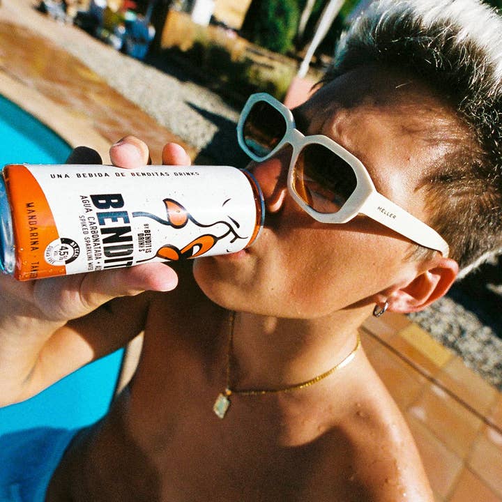 Benditas drinks - Venta al por mayor Aperitivo/cóctel sin alcohol - BENDITA Sabor Mandarina - AGUA CARBONATADA 4,5% VOL.