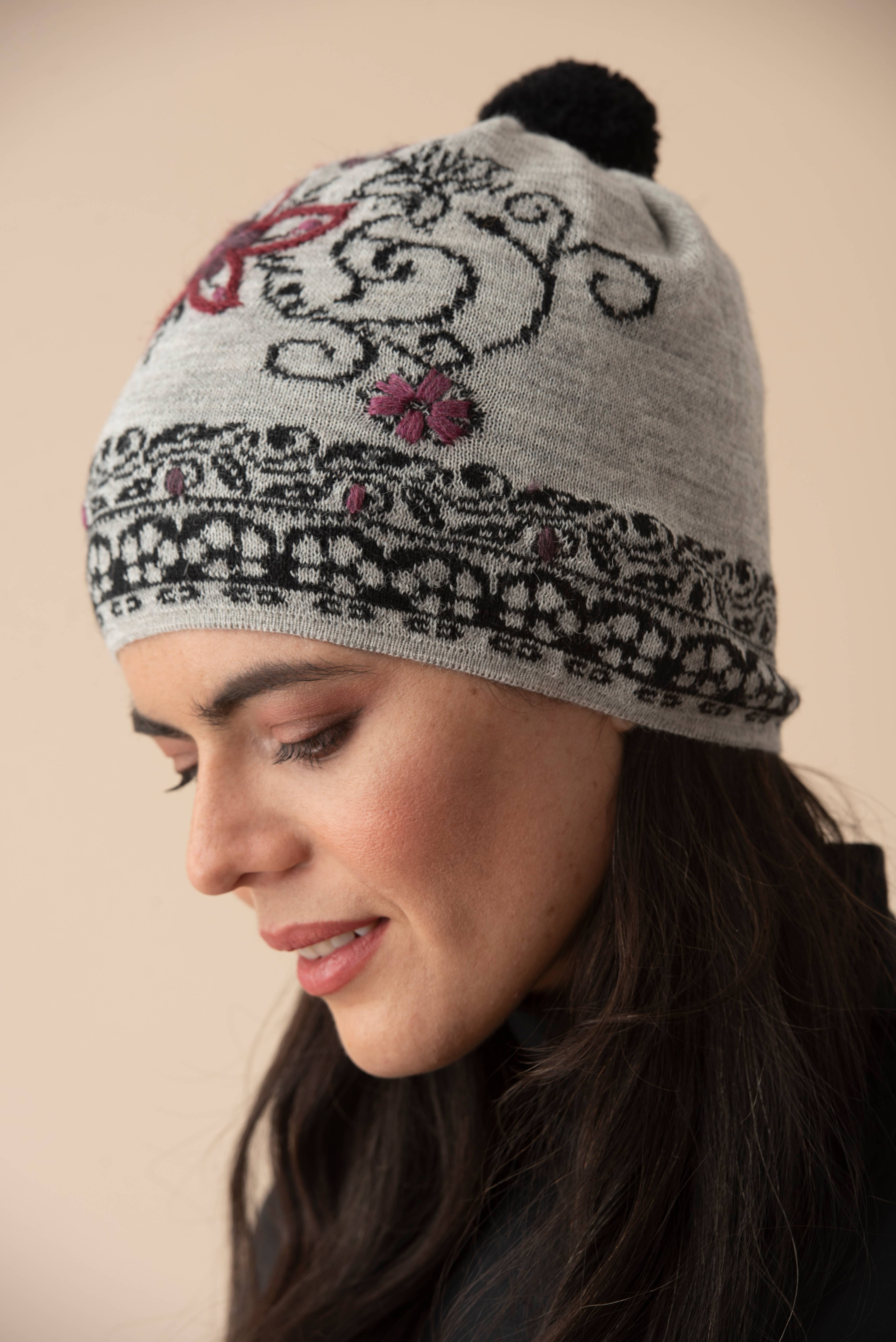 WUAMAN - Alpaca - Wholesale Beanie - Women's - Emilia Alpaca Hat | Hand Embroidery Alpaca Hat4