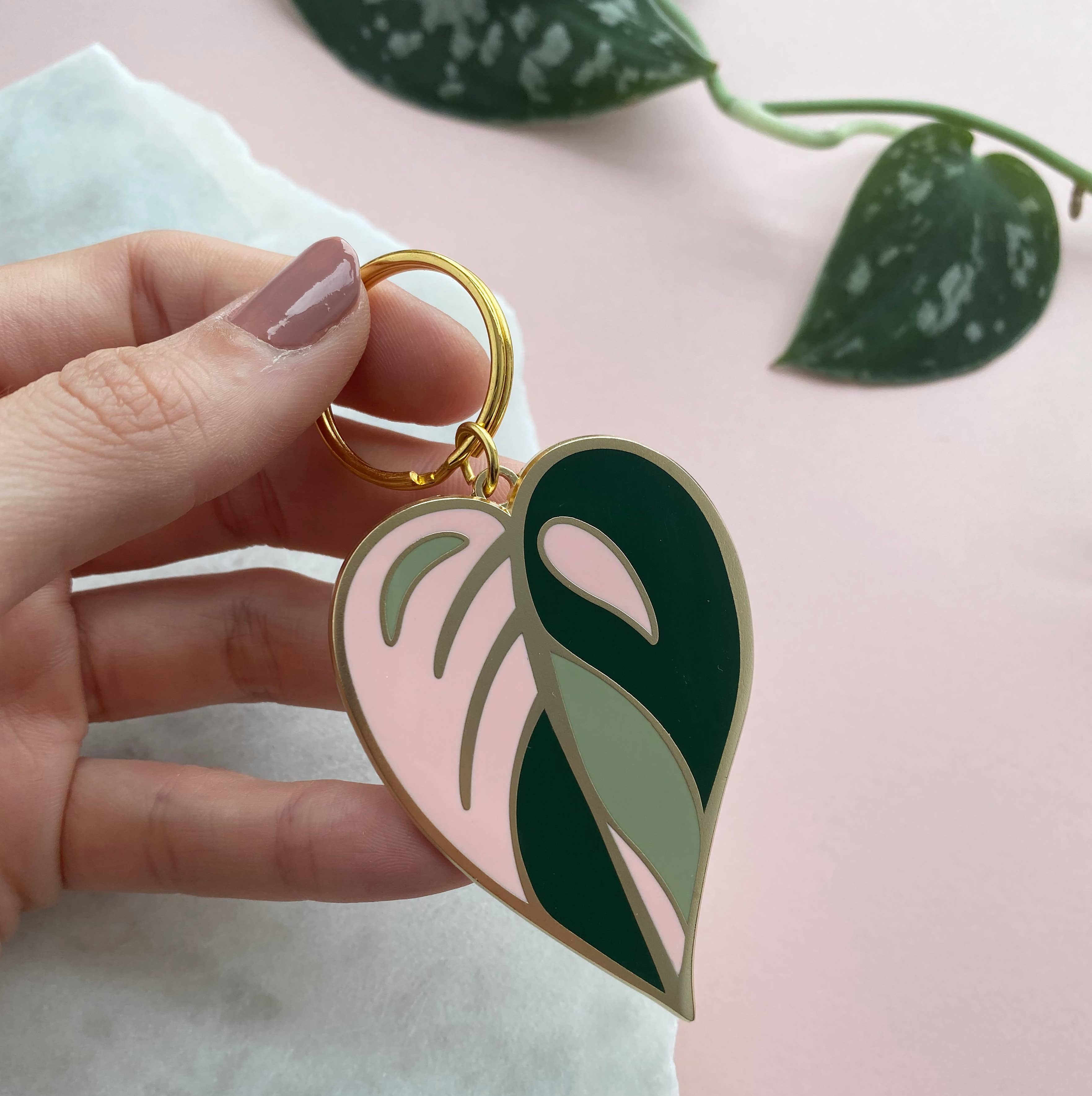 MicaPeet - Wholesale Sleutelhanger - Dames - Sleutelhanger met Philodendron Pink Princess Kamerplant