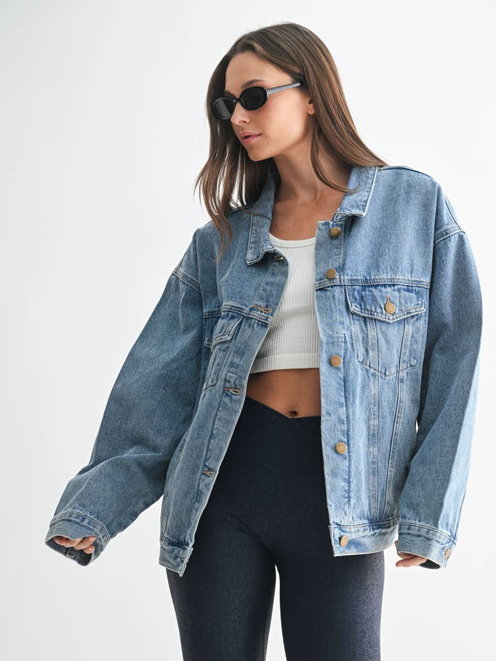 Giacca di jeans a taglio squadrato per la vendita all'ingrosso da parte di Mono B