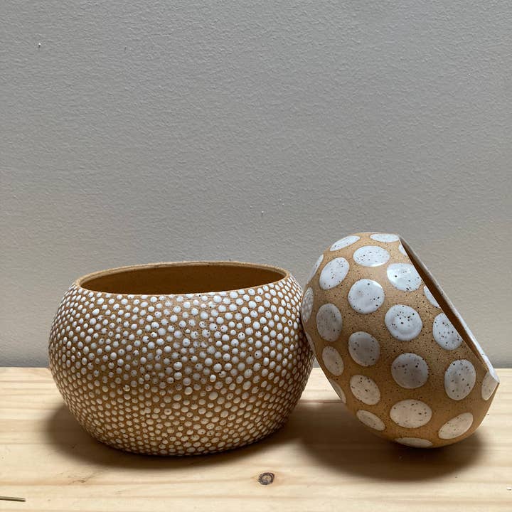 Polka Dot Floter - plantadora cerâmica vidrada com furo de dreno por atacado de Katie Troisi Pottery