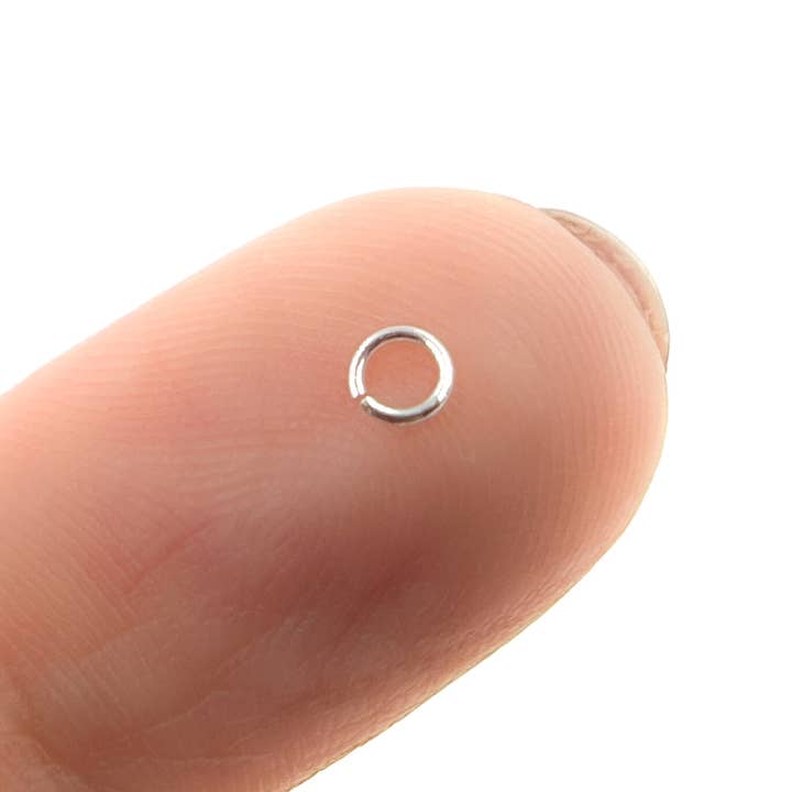 Tresor Jewelry Inc. - Wholesale Single Stone/Solitaire Ring - MFT060DE3.5 - 925 Sterling White Silver Open Jump Ring. Size: 3.5mm. Gauge: 22
