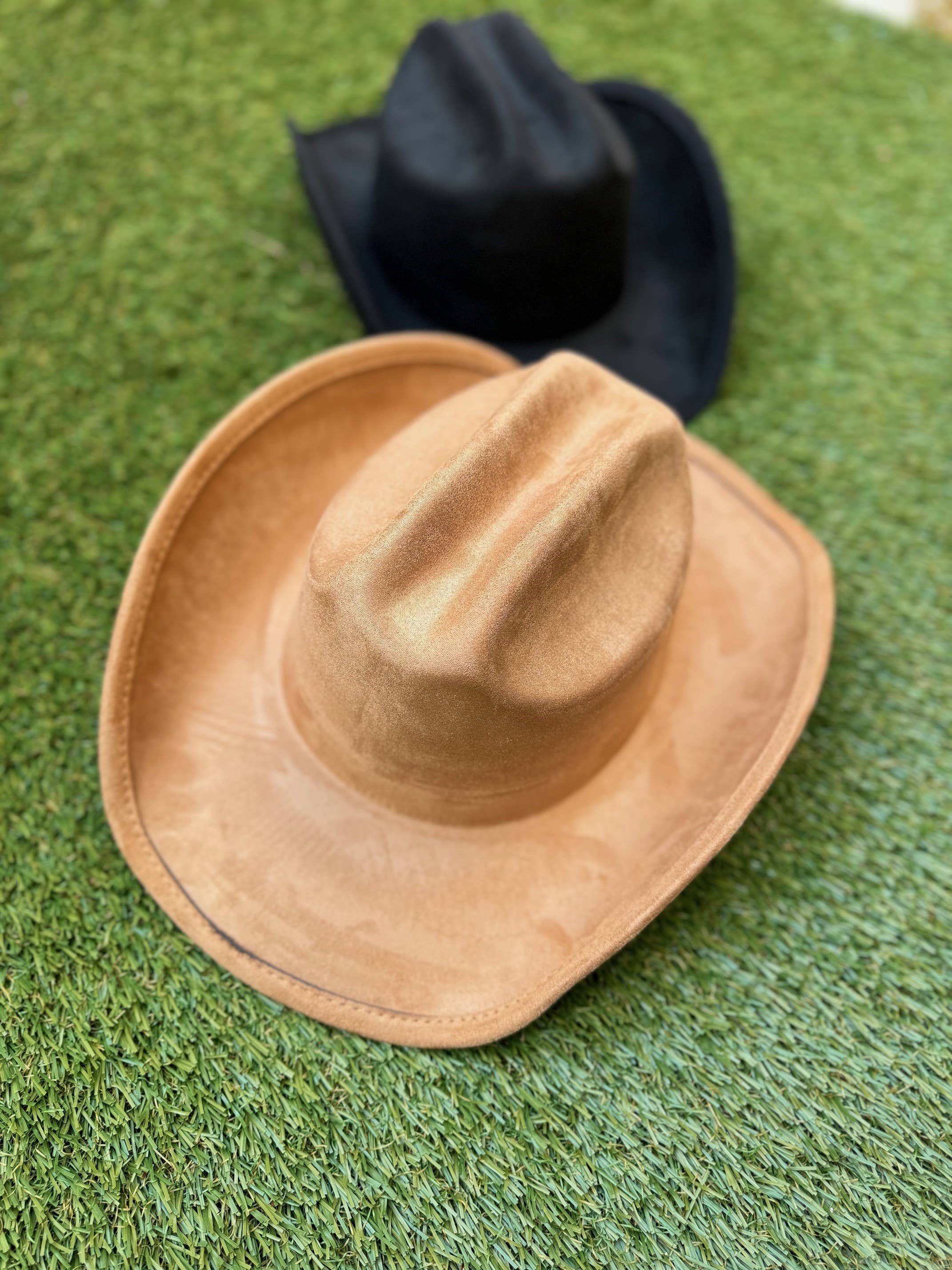 Love and Thyme - Wholesale Cowboy Hat - Women's - Best Seller! Vegan Suede Solid Color Western Cowboy Hat
10