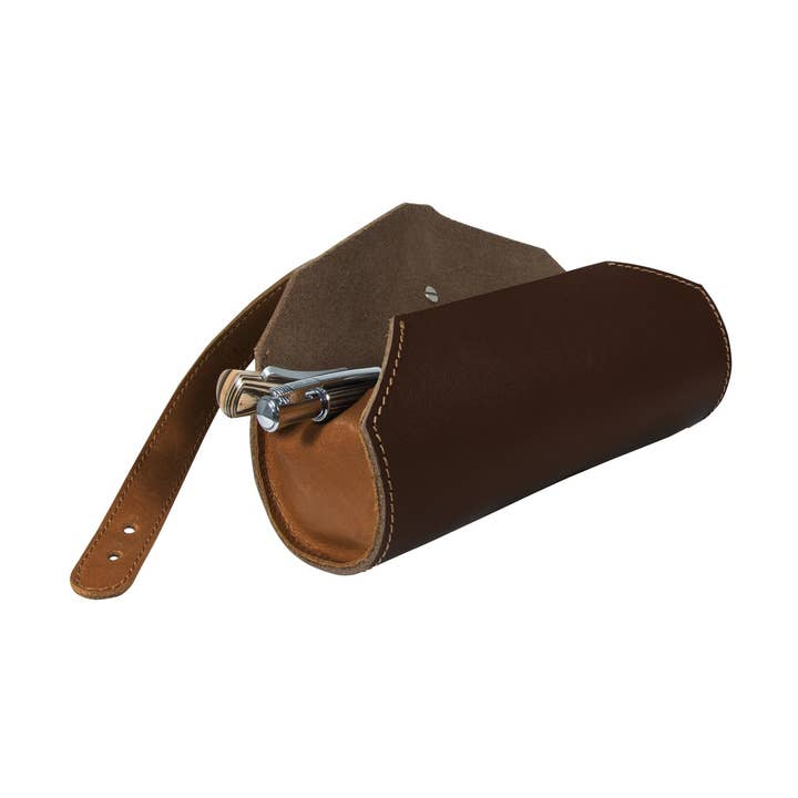 Leather Pen Roll und andere Ergebnisse für maitre lederwaren im Großhandel. Kostenlose Rücksendungen und 60-Tage-Zahlungsziel auf Faire im Trend auf Faire.