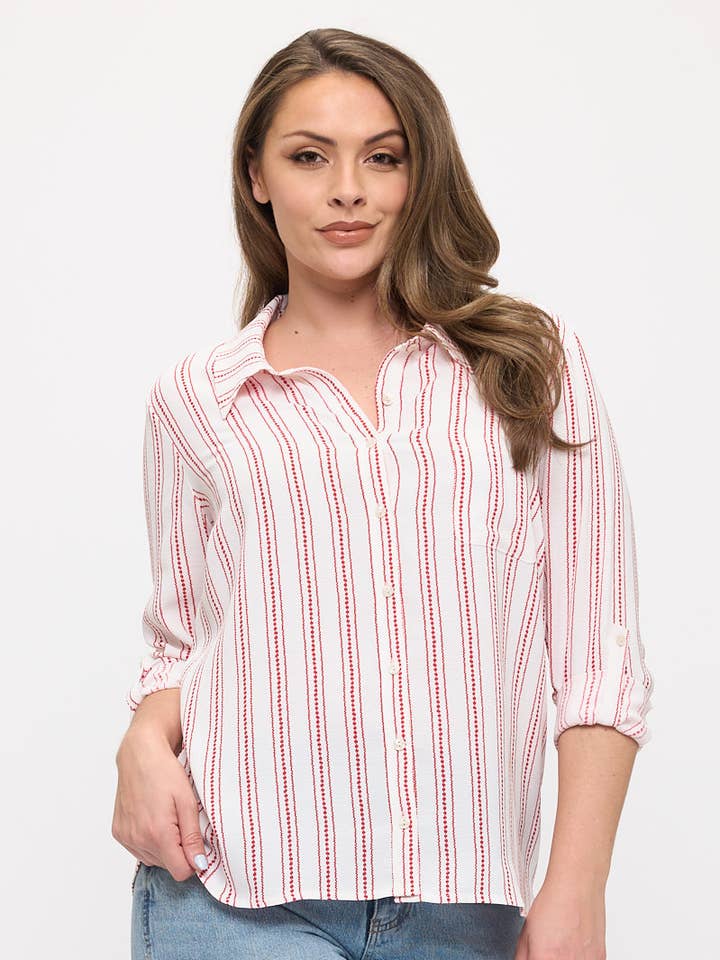 Blouse boutonnée grande taille pour la vente par DNA Couture