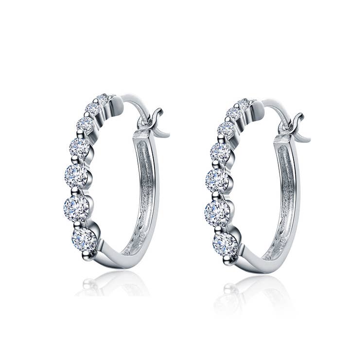 Boucles d'oreilles en argent sterling avec zircone cubique (7033) pour la vente par Genevive