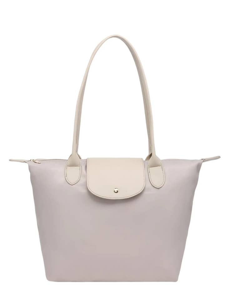 Grand sac à main de voyage en nylon léger et spacieux pour la vente par Ellas Trading