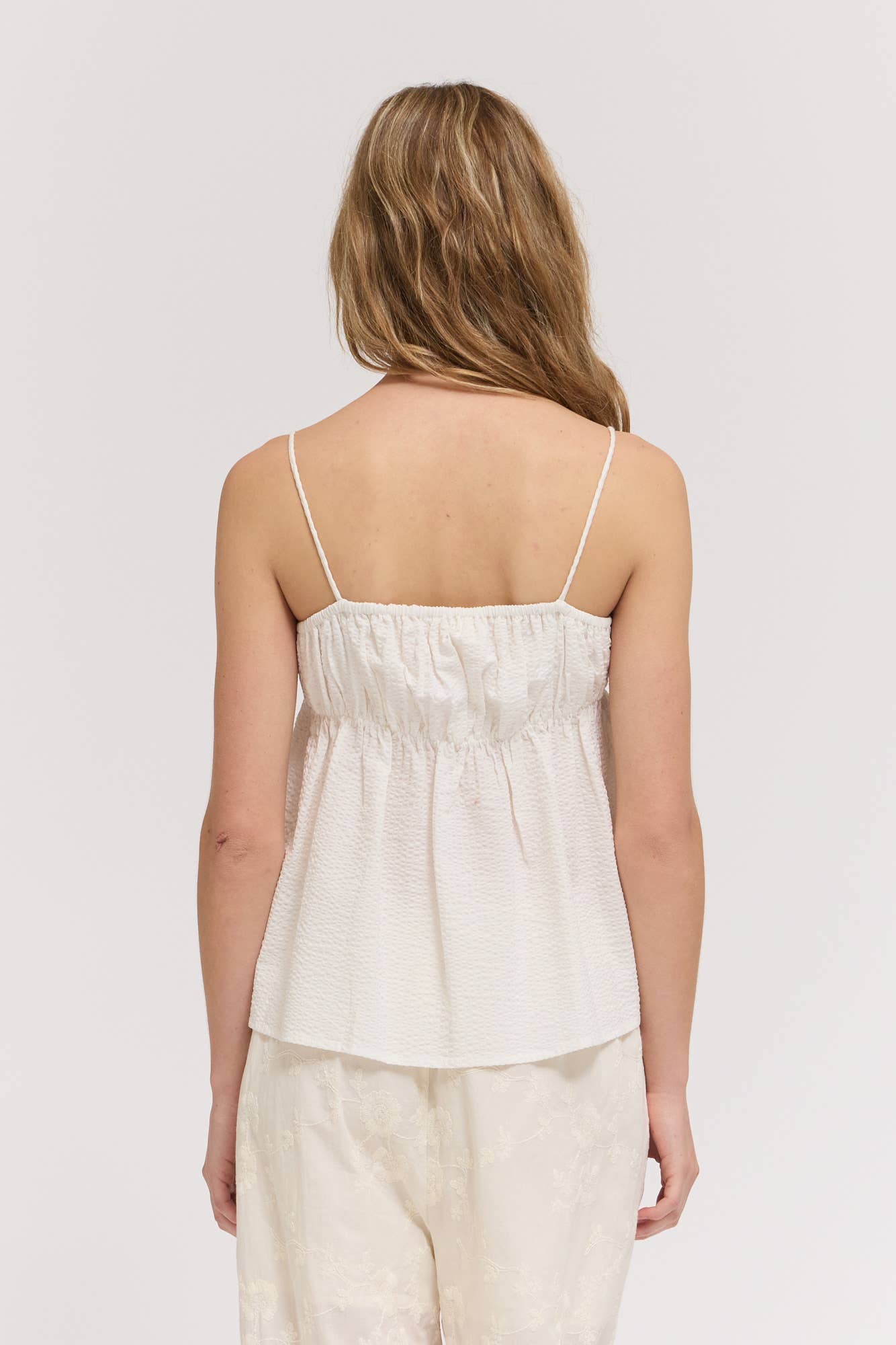 Grade & Gather – Großhandel Bluse – Damen – 41897 - SEERSUCKER-TRÄGEROBERTEIL5