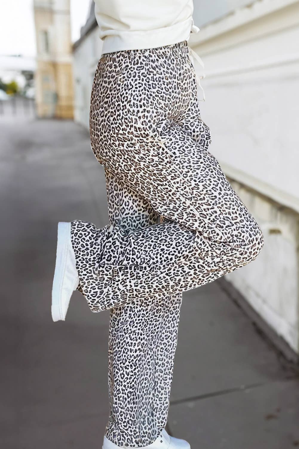 Aapparella - Wholesale Pants - Women's - Leopard Drawstring Loose Pants | S-XL1