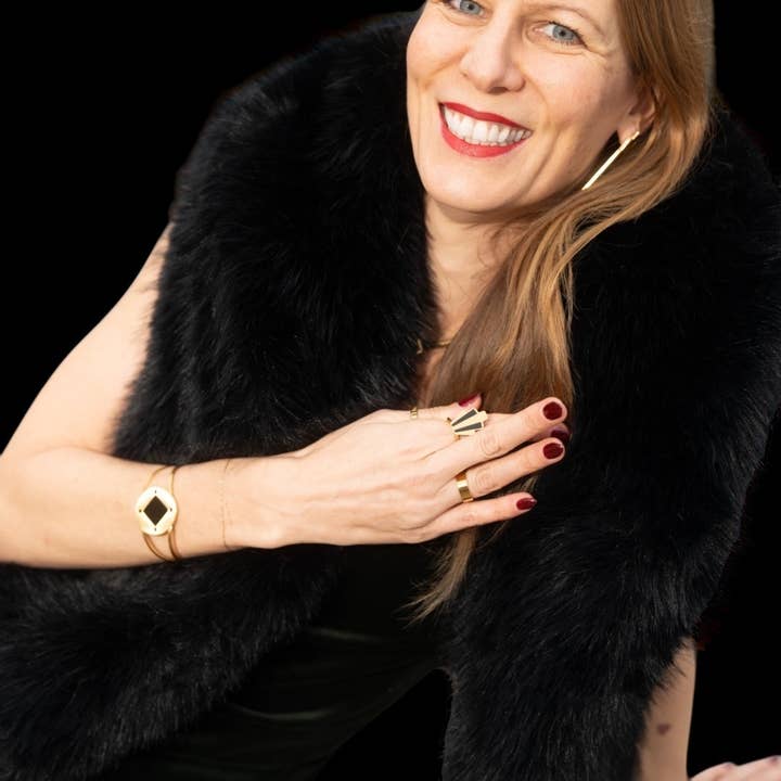 nostalgique NYC – wholesale Manschettarmband – Hjälte Svart Onyx Guld Armband