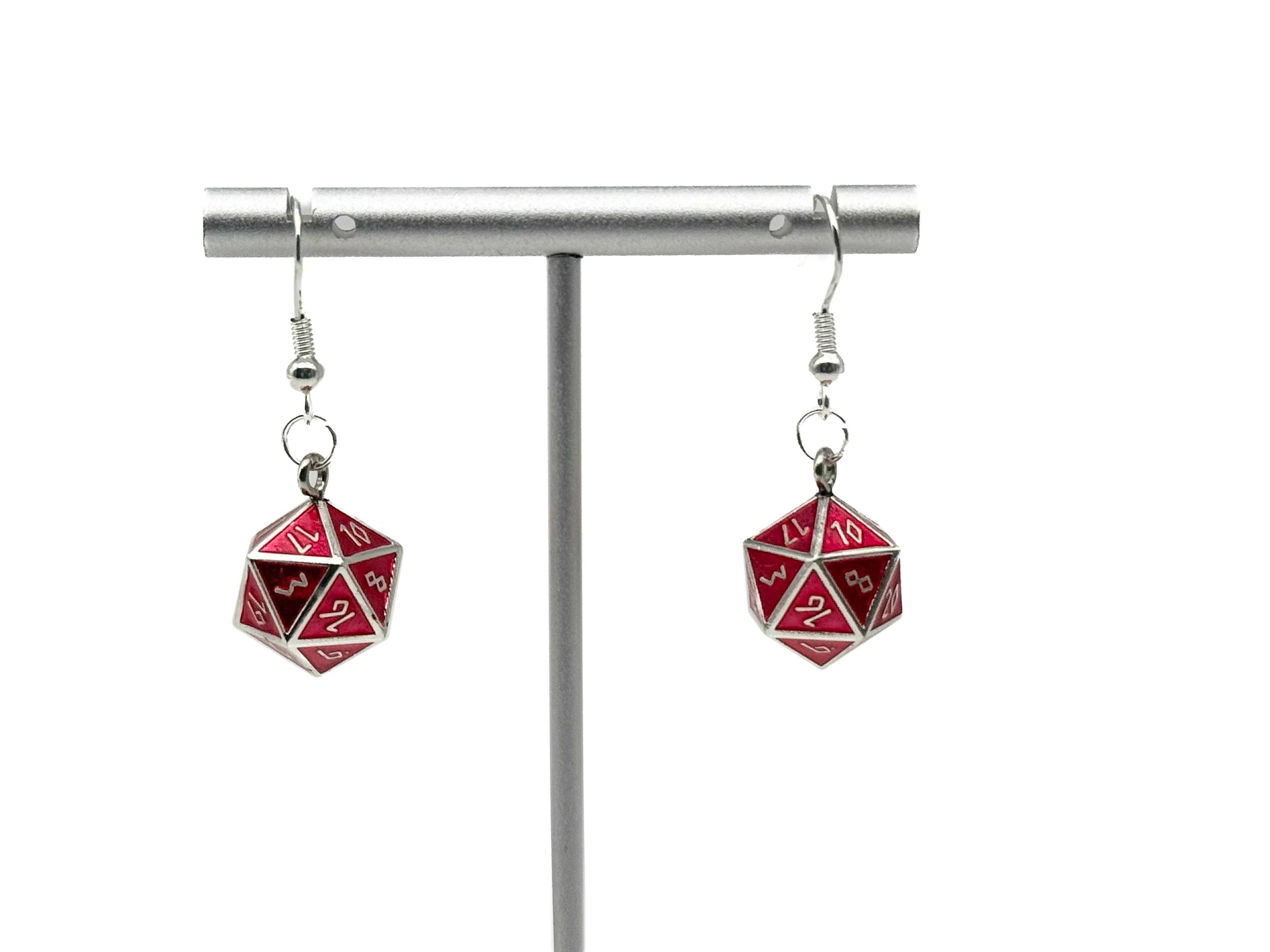 Norse Foundry - Vente Boucles d'oreilles pendantes - Vampire Blood - Boucles d'oreilles dés D20 Pierre d'Ioun par Norse Foundry1