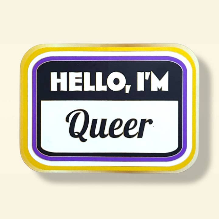 Ciao, sono un adesivo con etichetta nominativa queer LGBTQ+ colori non binari. per la vendita all'ingrosso da parte di Library Cat Designs