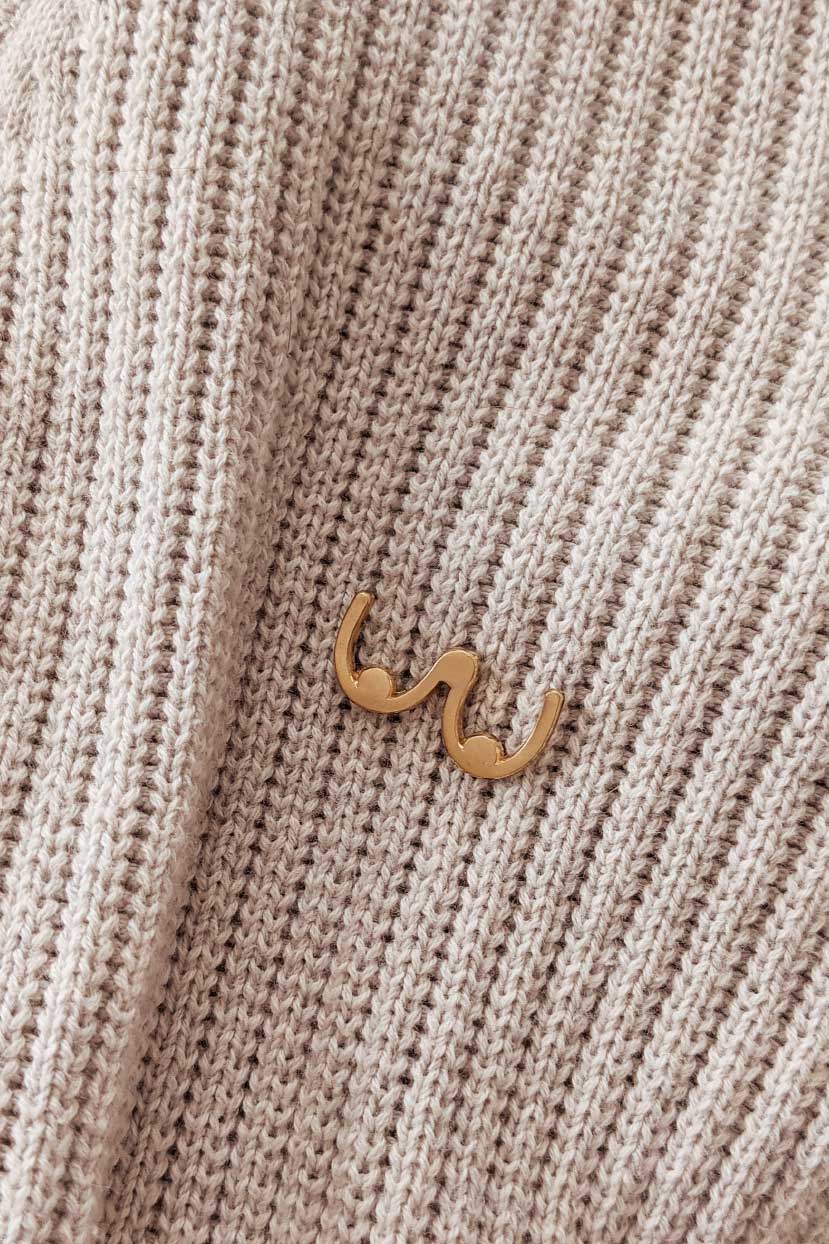 Mimi & August - Wholesale Lapel Pin/Button - Boobs Enamel Pin1