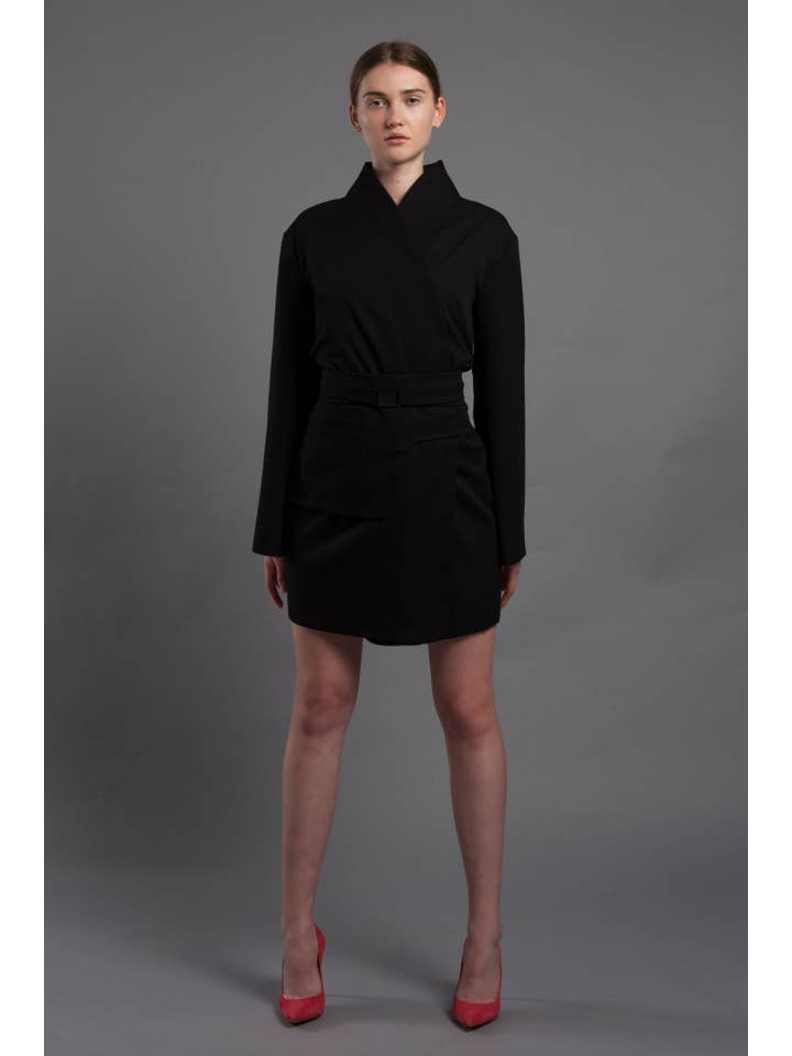 TAVROVSKA - Vente Robe – femme - Robe kimono noire avec ceinture amovible1