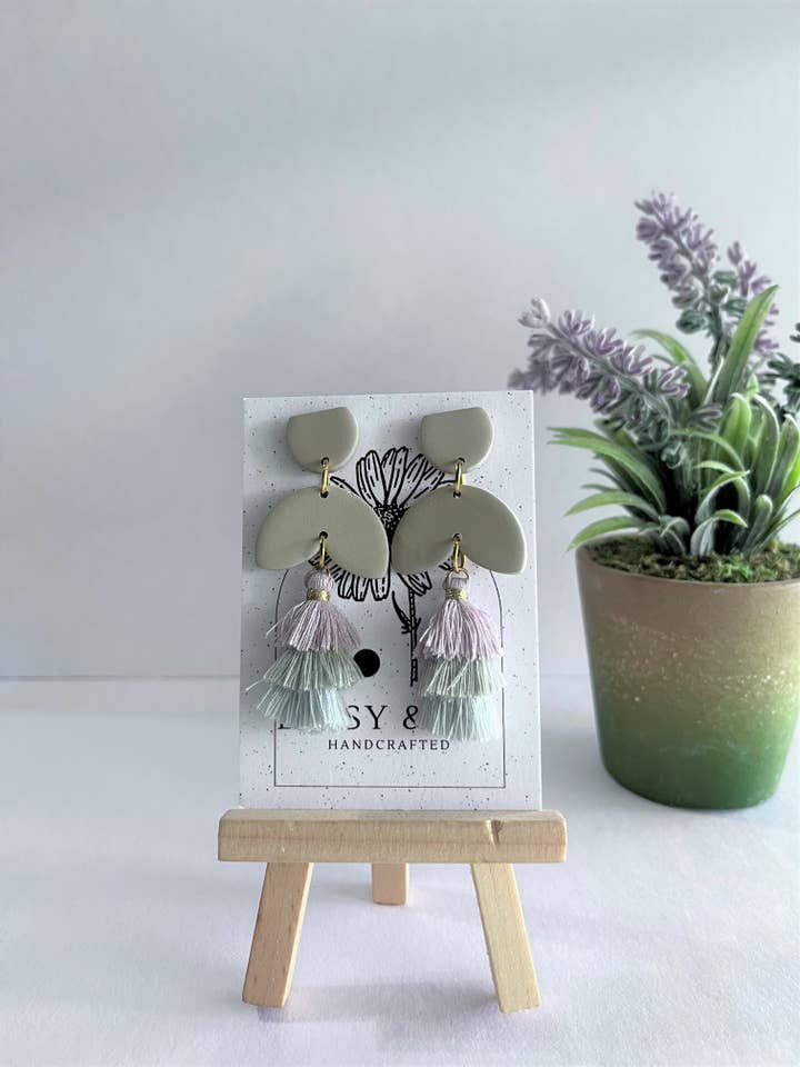 Colgante con borlas de Beck para venta al por mayor de Daisy & Company