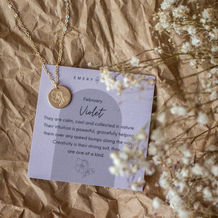 Emery and Opal – Großhandel Kette mit Anhänger/Charm – Halskette mit rundem Scheibendesign mit Geburtsblume1