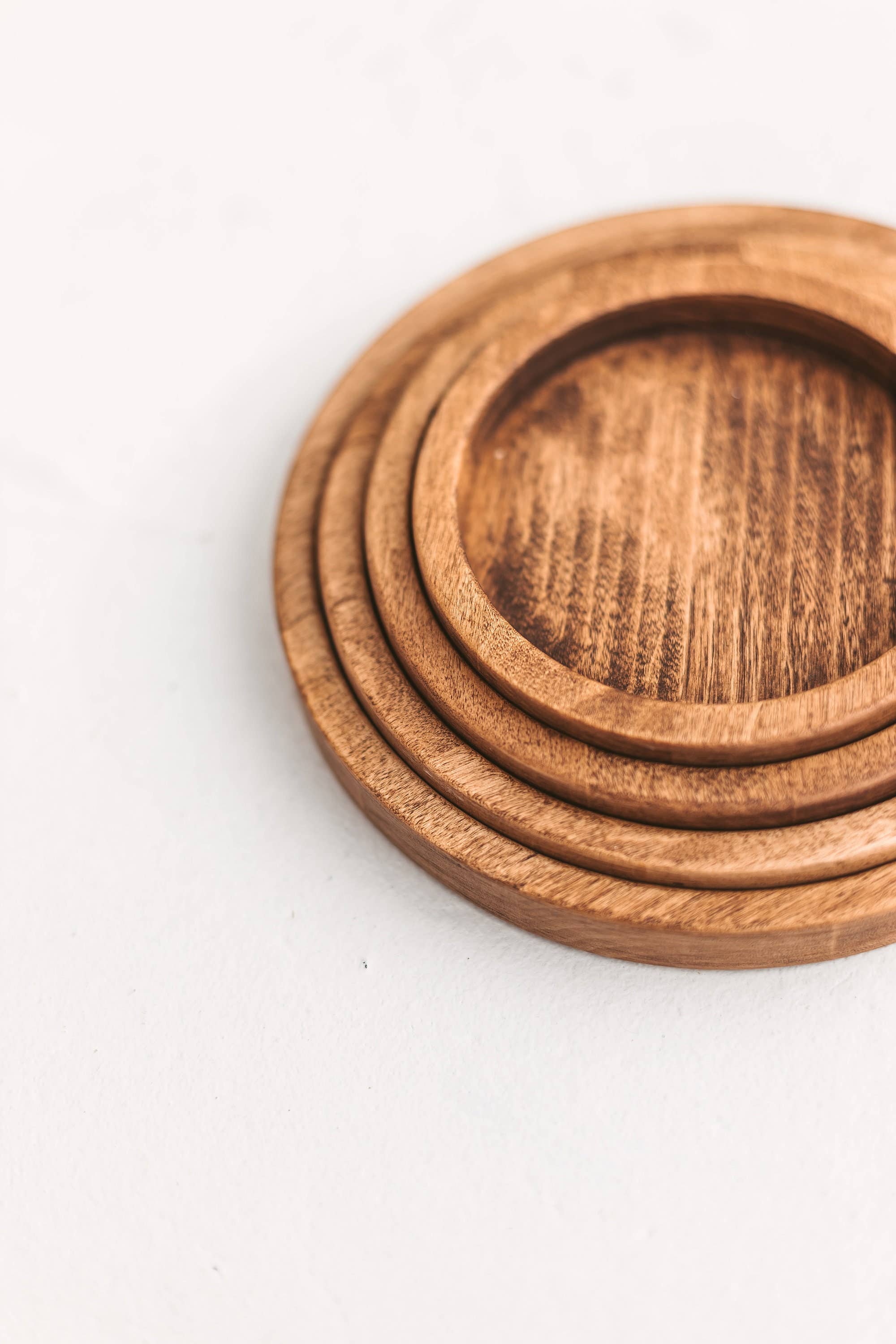 Woodinout - Wholesale Decorative Tray - Wooden round trays, 4 different sizes wooden plates set1