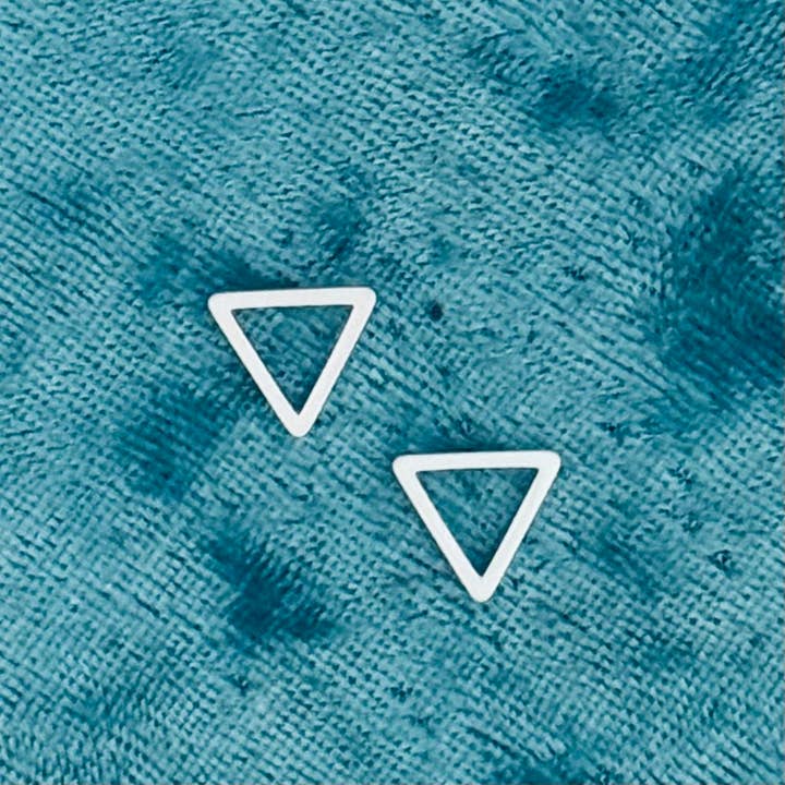 Silver triangle Studs earrings for wholesale by Elizabeth Jewelry
