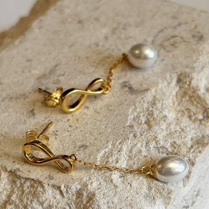 Infinity Pearl Drop Earrings for wholesale by Silla