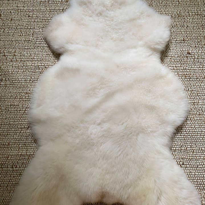 East Perry - Wholesale Chair/Sofa Slipcover - NATURAL NON-TOXIC IVORY SHEEPSKIN