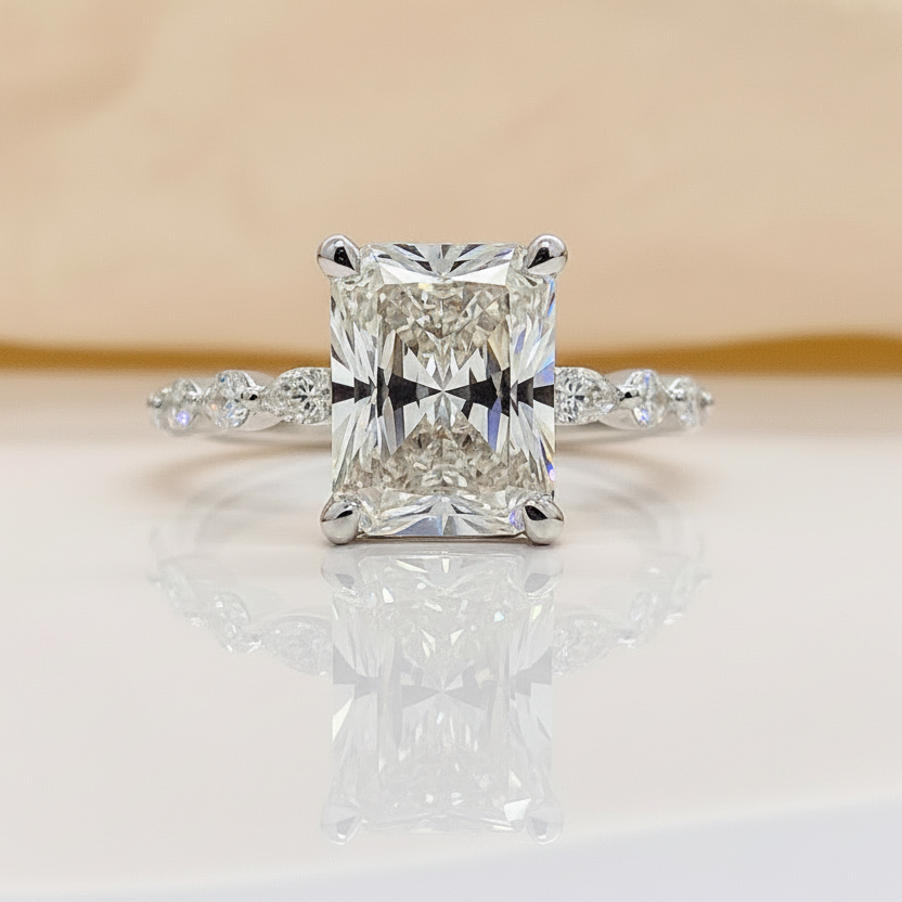 Triple C Diamonds – wholesale Förlovningsring – Elegant Radiant Cut Hidden Halo Marquise Band 14K Massivt Guld Diamant Förlovningsring 2 till 4 Karat2