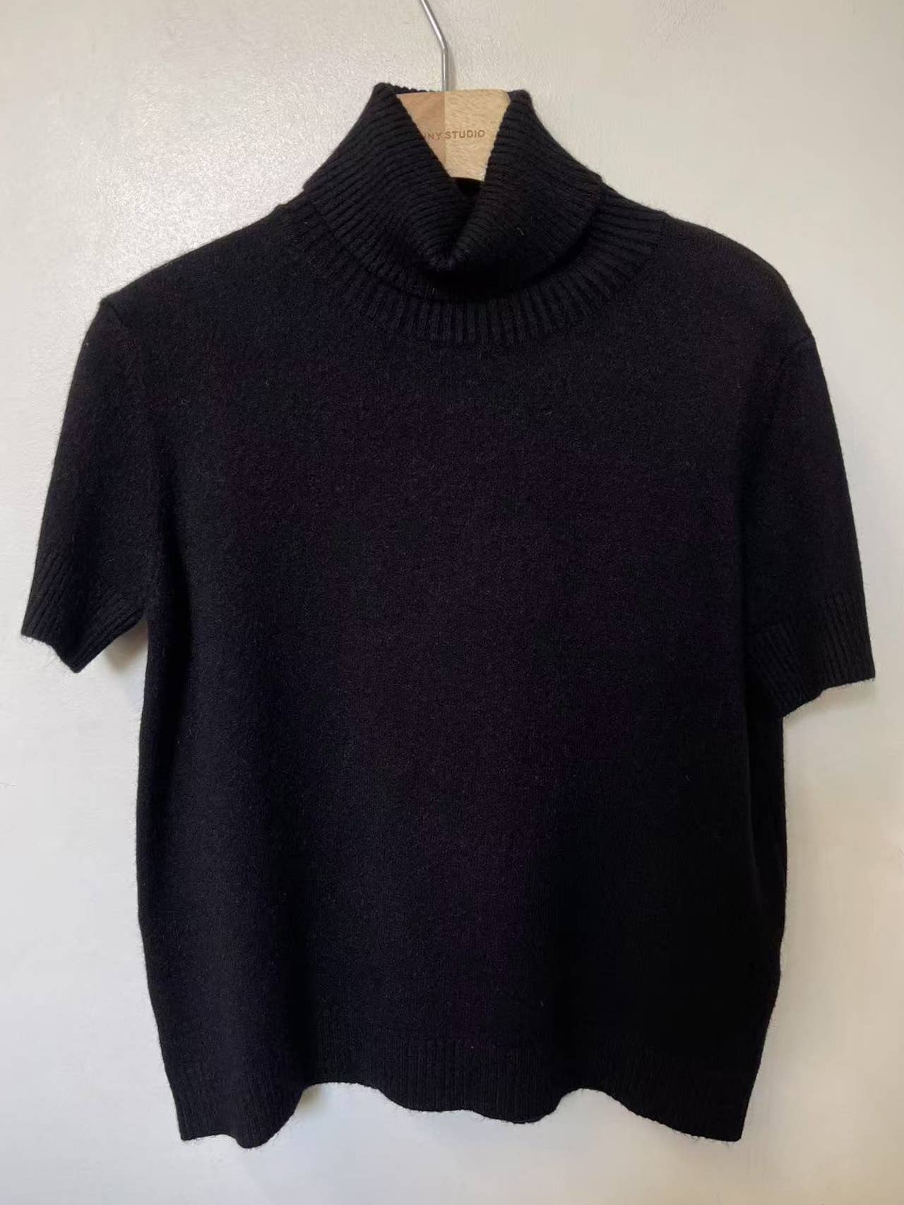 SUNNY STUDIO – Großhandel Strickpullover – Damen – Kurzarm-Rollkragenpullover5